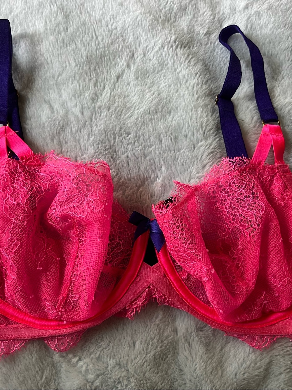 Victoria’s Secret Very Sexy Lace Unlined Demi Bra Hot Pink Contrast Straps 36C